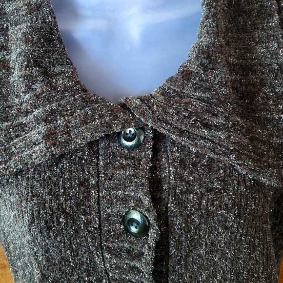 Christopher & Banks Green short sleeve sweater. Size: Large Petite - Picture 4 of 7